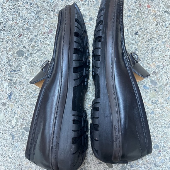 Salvatore Ferragamo Black Leather Slip-On Loafers 9.5D - Picture 8 of 11